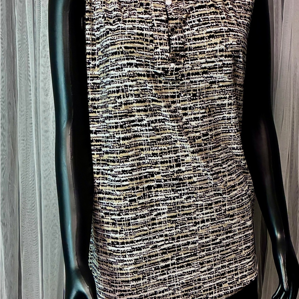 Jones Studio Black and Cream Textured Blouse